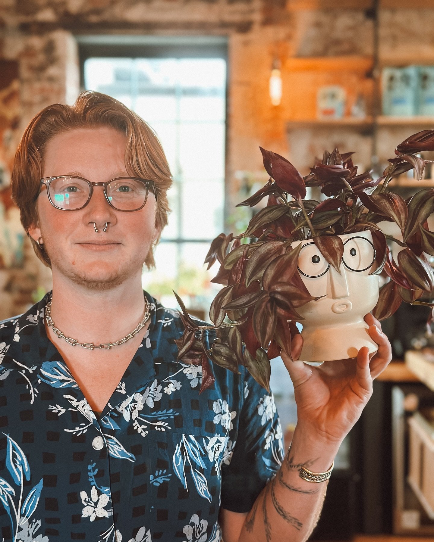 We have the sweetest customers 🥹
The sweetest soul gifted @alex.oliver.0731 this fun plant + planter! We definitely think these too look alike! 😎
Thank y&rsquo;all for supporting our amazing barista team! We couldn&rsquo;t do it without y&rsquo;a